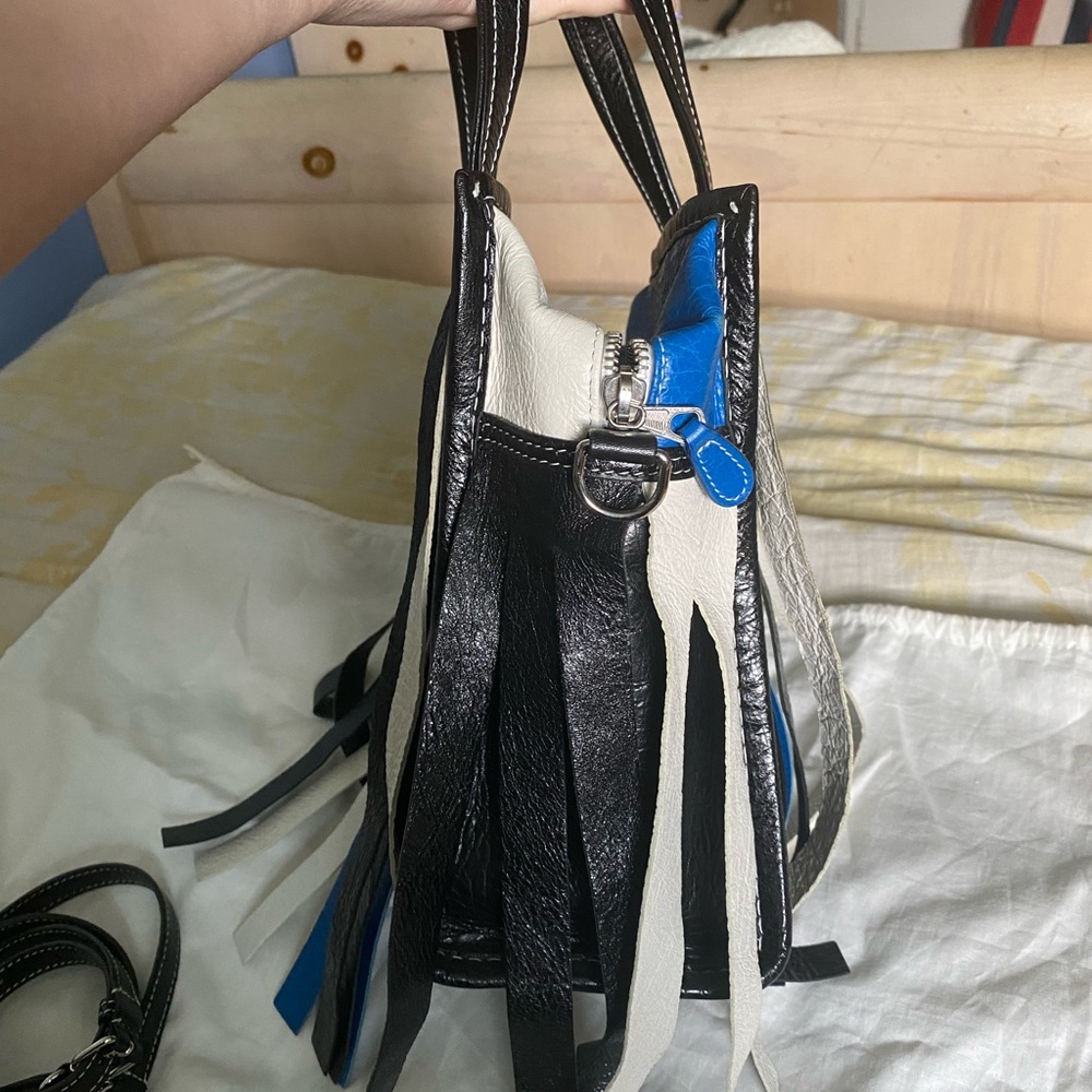 LIKE NEW w/TAGS Balenciaga Bazaar Tote with Fringes Crossbody Bag - Picture 5 of 9